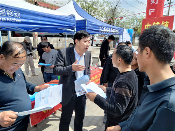 青島市北區(qū)人社局赴定西市開展東西勞務協(xié)作專場招聘會