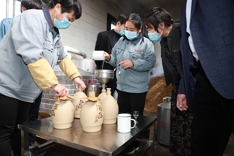 第12屆冬藏封壇節(jié)啟動 山東“春開窖;元隆酒莊”杯“我的紀念日”征文大賽同時揭曉