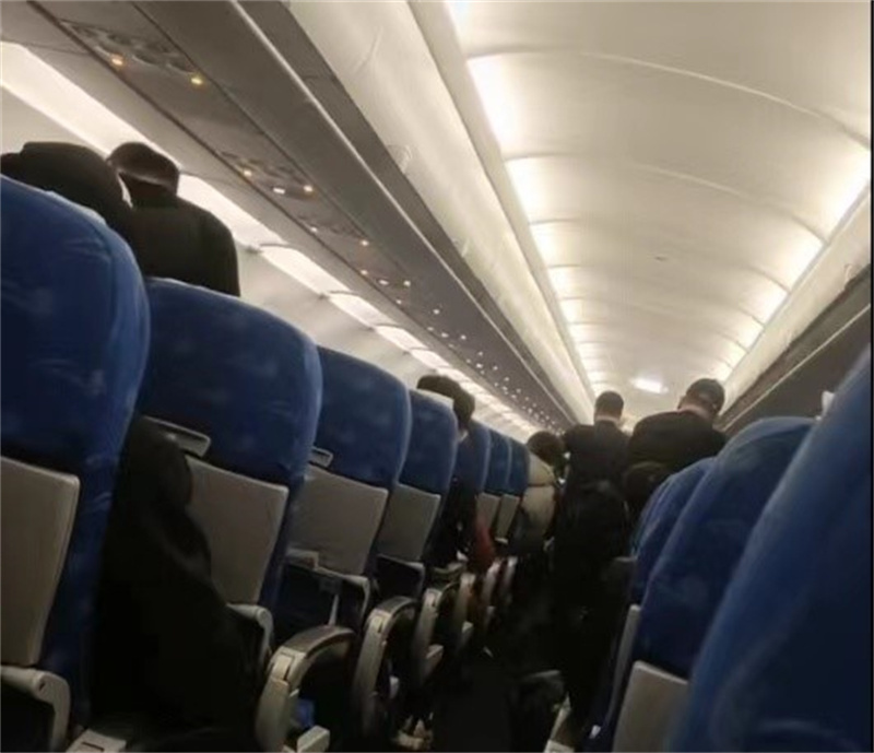 生命至上！旅客突發(fā)疾病 青島航空緊急備降